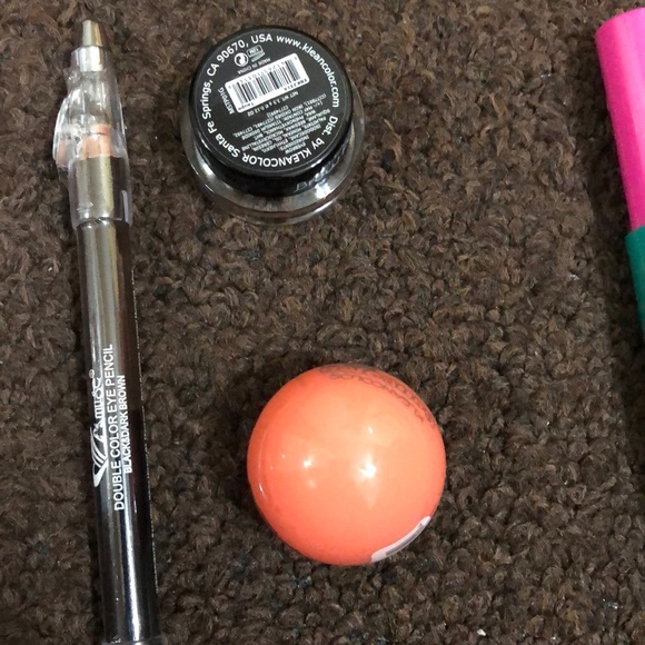 π Brand New and Sealed KleanColor & Amuse Makeup - Picture 3 of 4